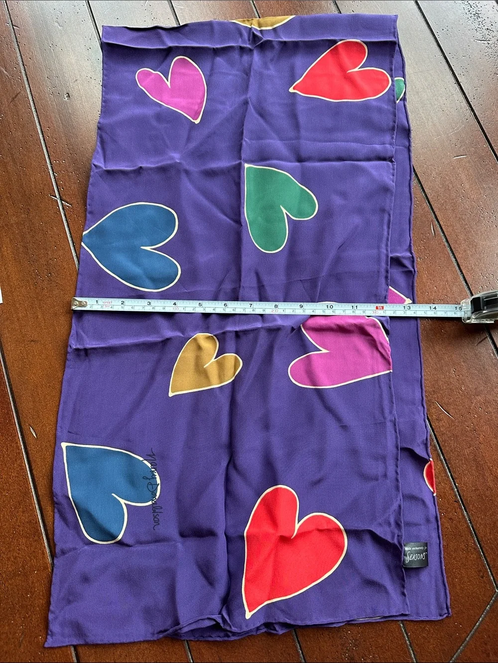 Seasons scarves heart